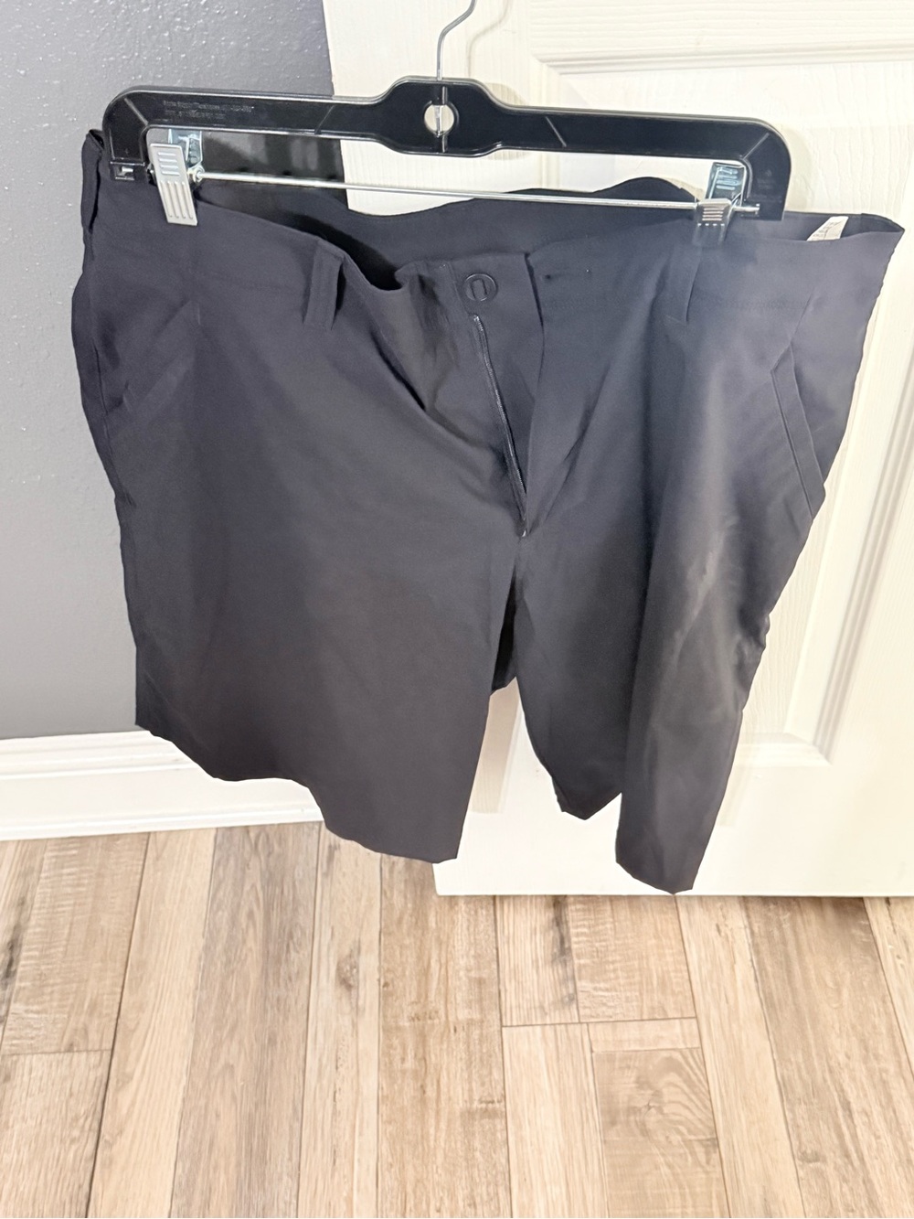 Under Armour Men's Black Flat Front Performance Shorts